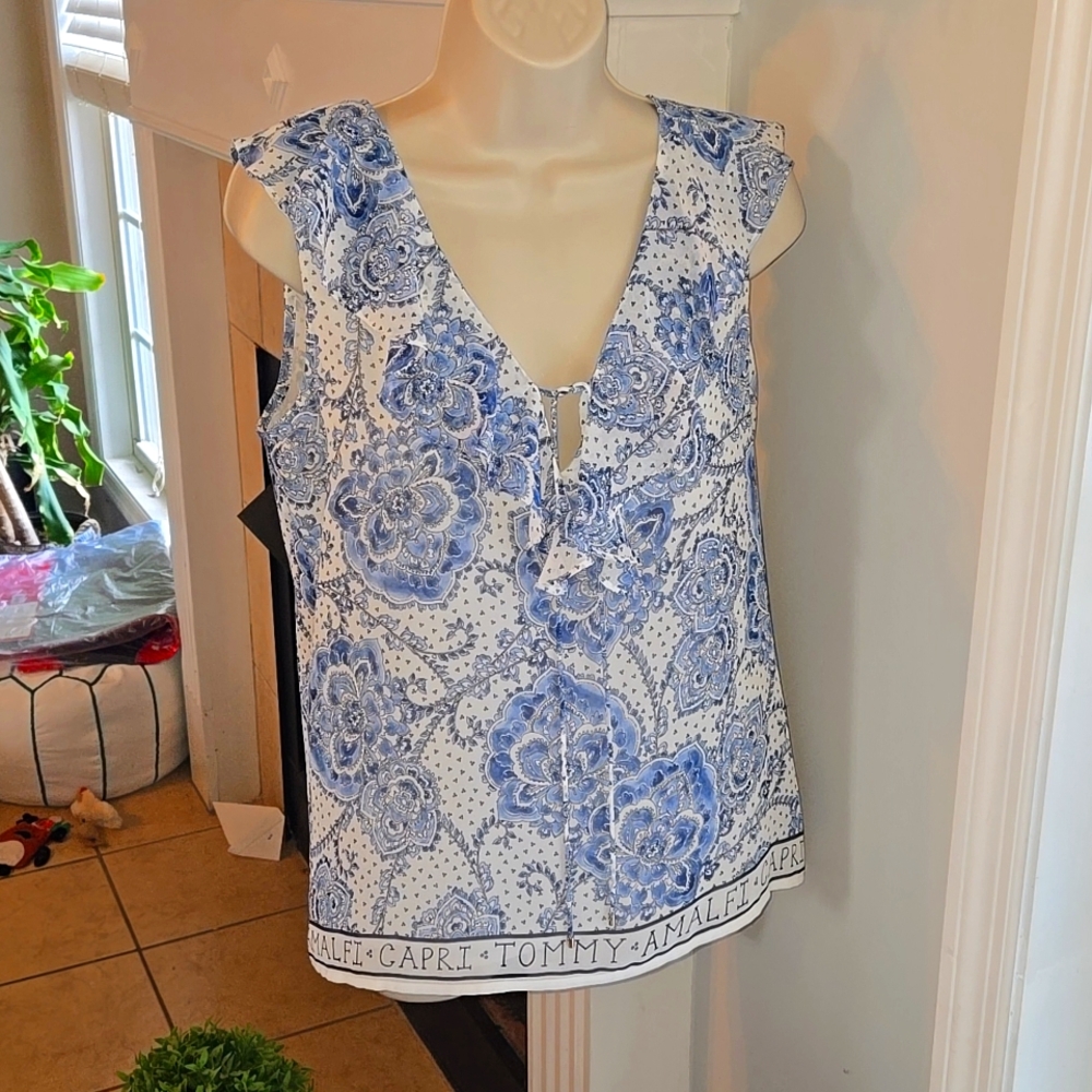 Sz small Tommy Hilfiger sleeveless top